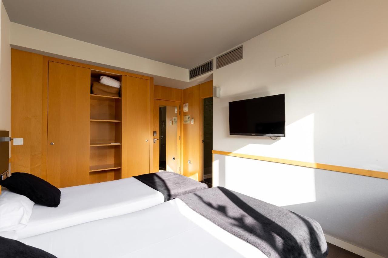 Onix Liceo Hotel Barcelona Exterior foto