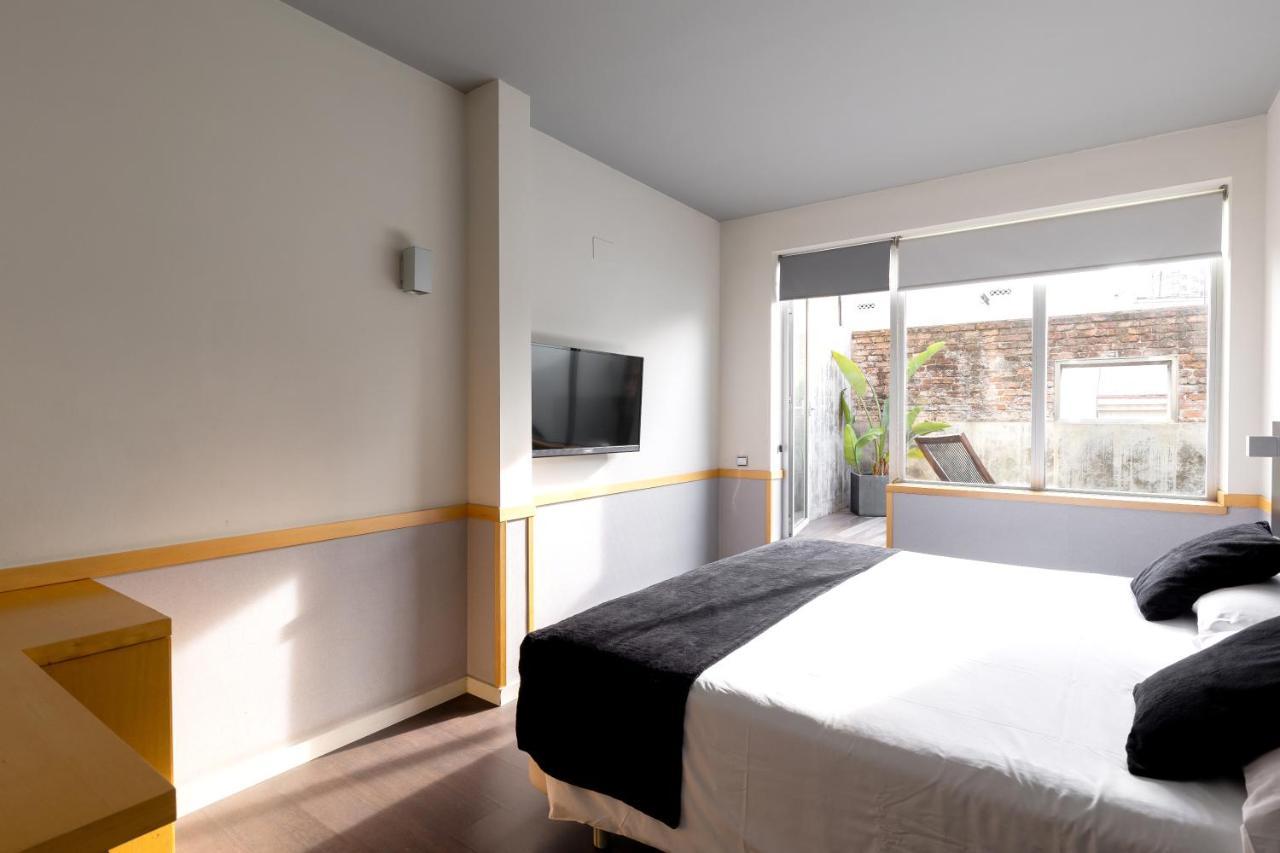Onix Liceo Hotel Barcelona Exterior foto